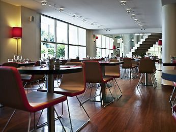 Hotel Ibis Aéroport Promenade Des 3*